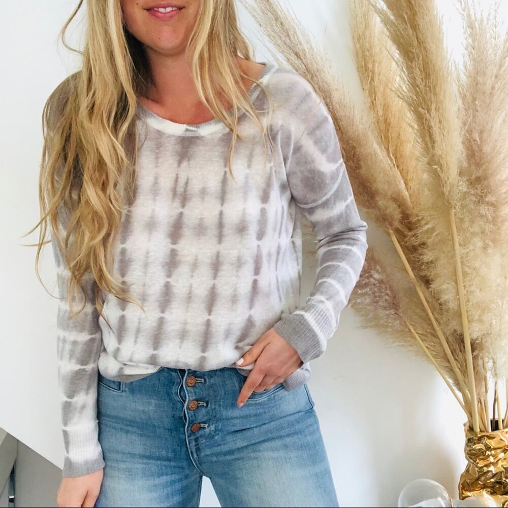 FEEL THE PIECE REVOLVE Grey White Tie Dye Print Pullover Sweater Top Shirt M